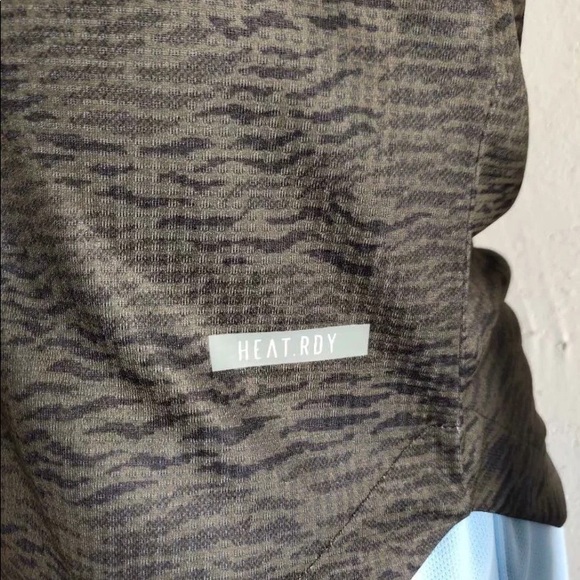 Manchester United Away Jersey 20-21 - Picture 3 of 6